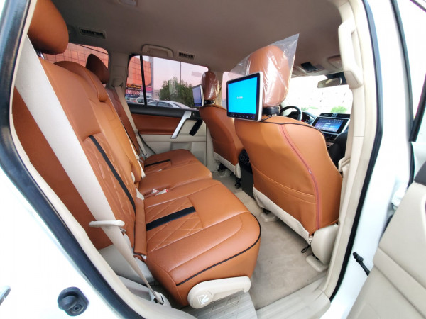 Toyota LAND CRUISER PRADO 2018/ White LHD Gasoline AT SUV 4WD view 5