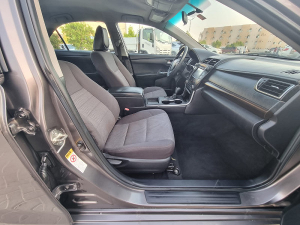 Toyota Camry 2015  Grey LHD Petrol AT Sedan 2WD view 4