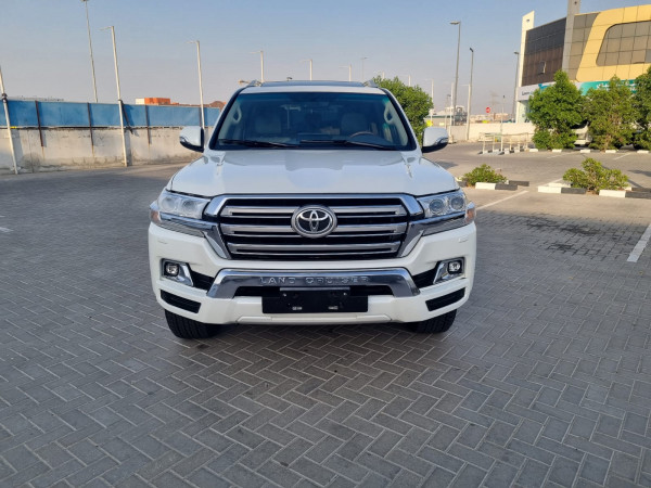Toyota Land Cruiser 2018/ White LHD Gasoline AT SUV 4WD