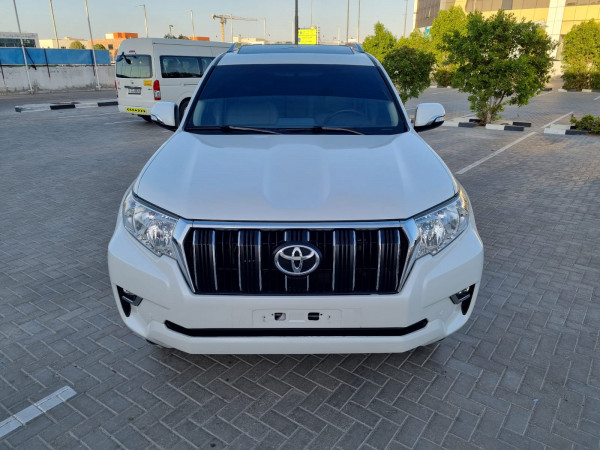 Toyota LAND CRUISER PRADO 2018  White LHD Gasoline AT SUV 4WD