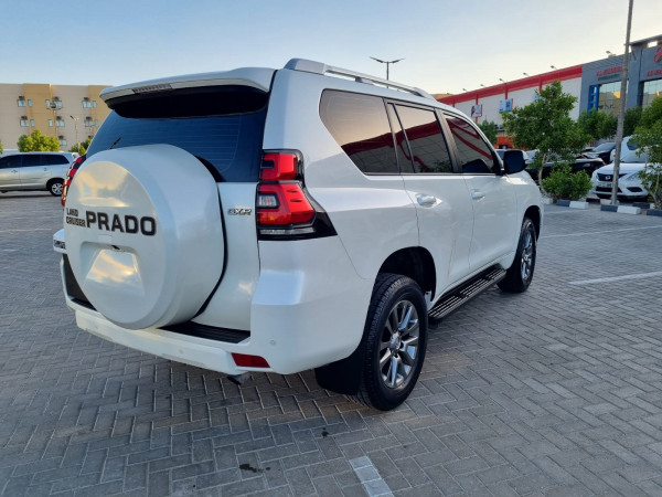 Toyota LAND CRUISER PRADO 2018  White LHD Gasoline AT SUV 4WD view 3