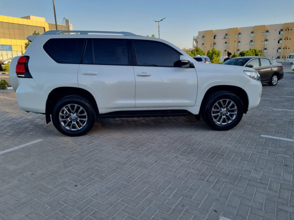 Toyota LAND CRUISER PRADO 2018  White LHD Gasoline AT SUV 4WD view 11