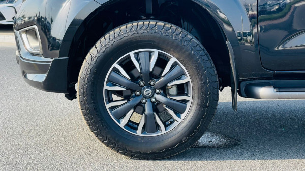 Nissan Navara 2017/3 Black RHD Diesel AT Pickup 4WD view 8