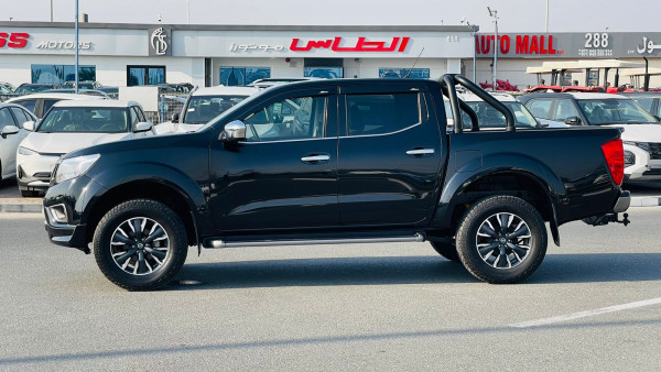 Nissan Navara 2017/3 Black RHD Diesel AT Pickup 4WD view 36