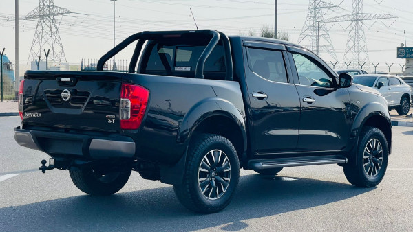 Nissan Navara 2017/3 Black RHD Diesel AT Pickup 4WD view 38