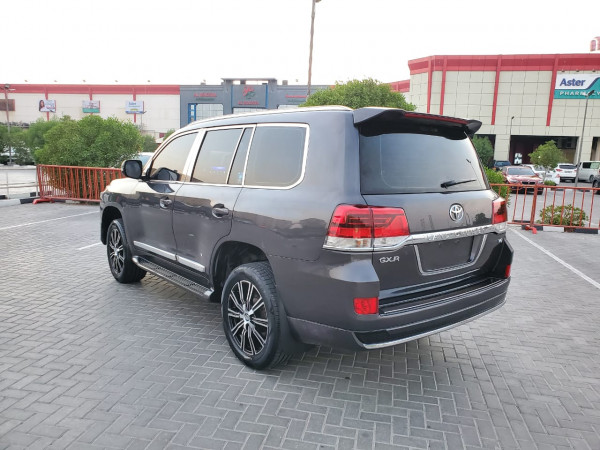 Toyota Land Cruiser 2011  Grey LHD Gasoline AT SUV 4WD view 13