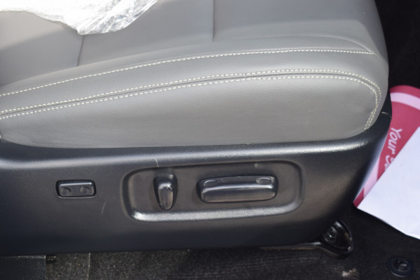 Toyota Fortuner 2020  Silver RHD Diesel AT SUV 4WD view 23
