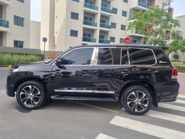 Toyota Land Cruiser 2011  Black LHD Diesel AT SUV 4WD