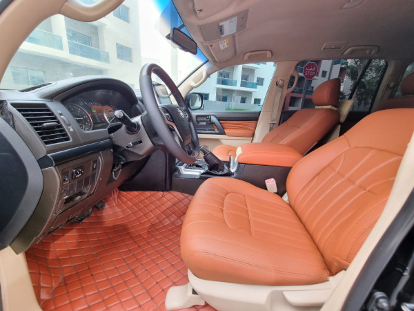 Toyota Land Cruiser 2011  Black LHD Diesel AT SUV 4WD view 6