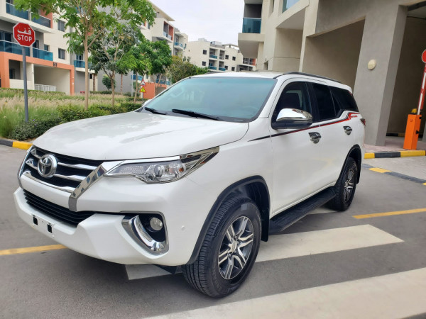 Toyota Fortuner 2020  White LHD Petrol AT SUV 4WD view 8