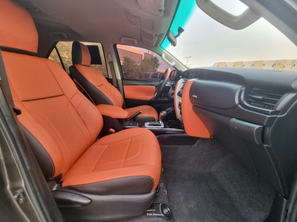 Toyota Fortuner 2019  Grey LHD Gasoline AT SUV 4WD view 7