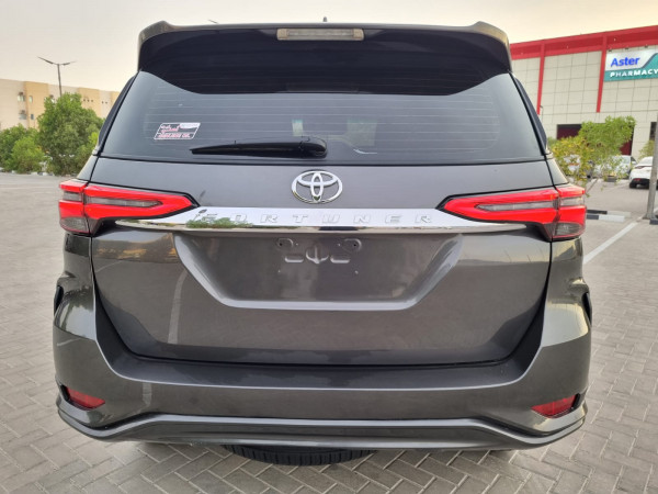 Toyota Fortuner 2019  Grey LHD Gasoline AT SUV 4WD view 11