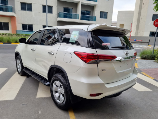 Toyota Fortuner 2016  White LHD Gasoline AT SUV 4WD view 9