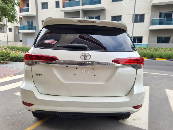 Toyota Fortuner 2016  White LHD Gasoline AT SUV 4WD view 10