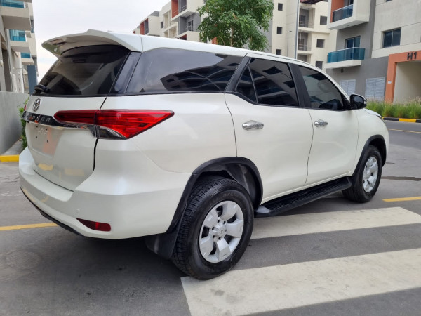 Toyota Fortuner 2016  White LHD Gasoline AT SUV 4WD view 11