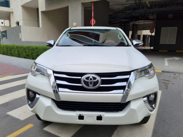 Toyota Fortuner 2016  White LHD Gasoline AT SUV 4WD view 14