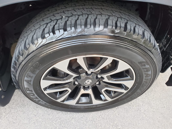 Toyota LAND CRUISER PRADO 2014  Grey LHD Gasoline AT SUV 4WD view 2