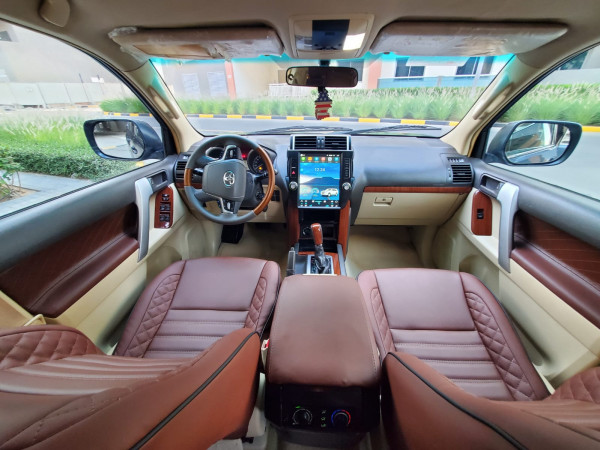 Toyota LAND CRUISER PRADO 2014  Grey LHD Gasoline AT SUV 4WD view 4