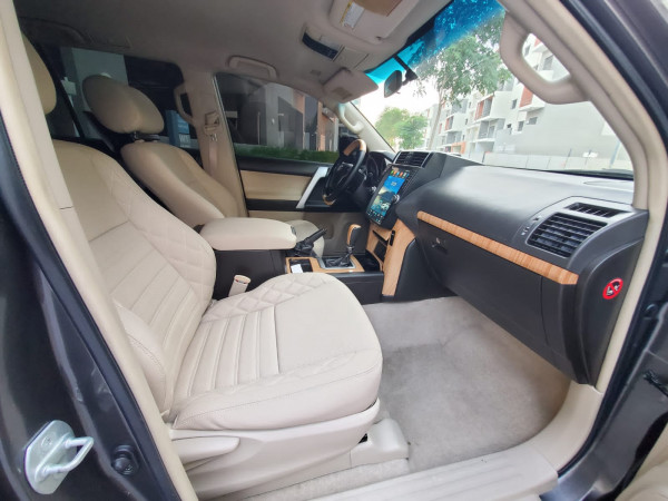 Toyota LAND CRUISER PRADO 2010/ Grey LHD Gasoline AT SUV 4WD view 4