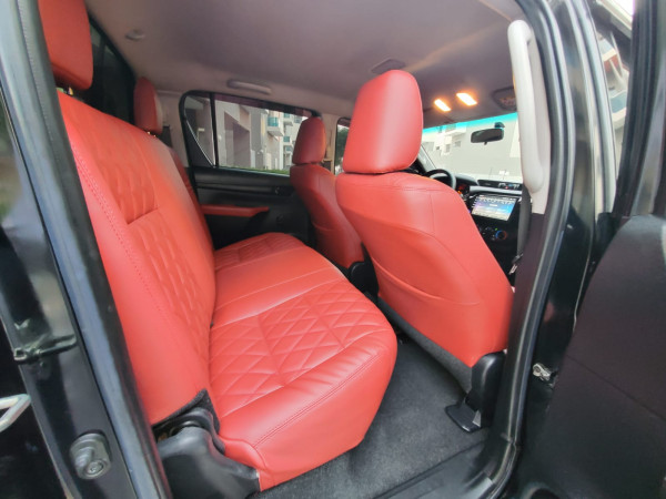 Toyota Hilux 2018  Black LHD Gasoline AT Pickup 4WD view 3