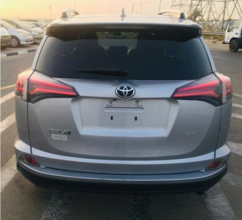 Toyota RAV 4 2018  Silver LHD Gasoline AT SUV 2WD view 5