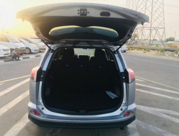 Toyota RAV 4 2018  Silver LHD Gasoline AT SUV 2WD view 6
