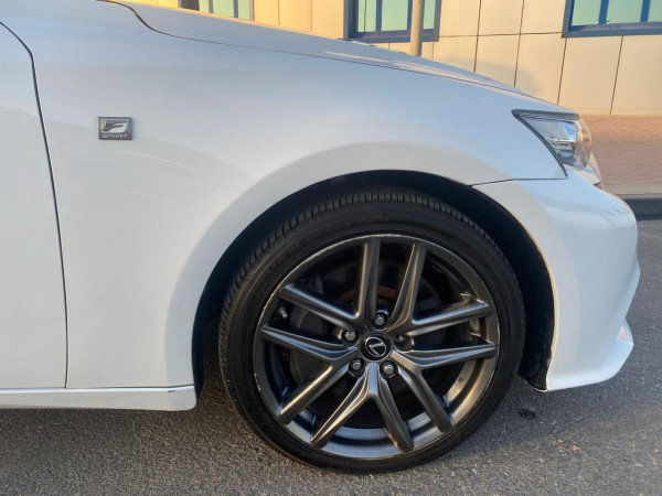 Lexus IS 200 2016  White LHD Gasoline AT Sedan 2WD view 7