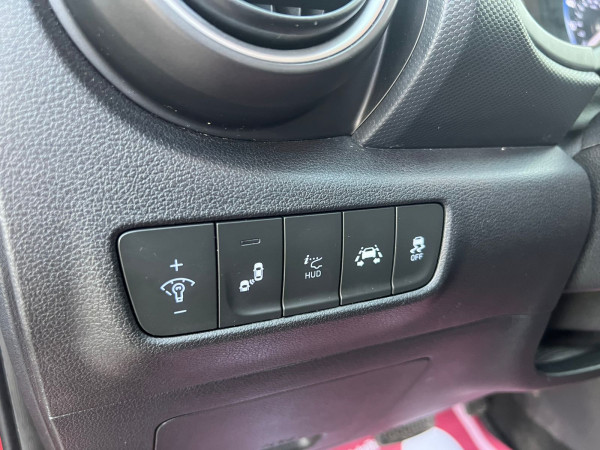 Hyundai Kona 2020/ Red LHD Gasoline AT SUV Other view 2