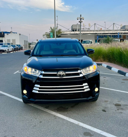 Toyota Highlander 2018/ Black LHD Petrol AT SUV 4WD