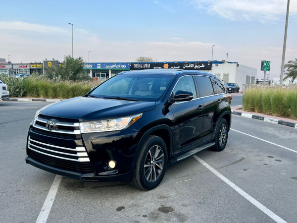 Toyota Highlander 2018/ Black LHD Petrol AT SUV 4WD view 8