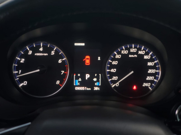Mitsubishi Outlander 2016/ Red LHD Petrol AT SUV 4WD view 4