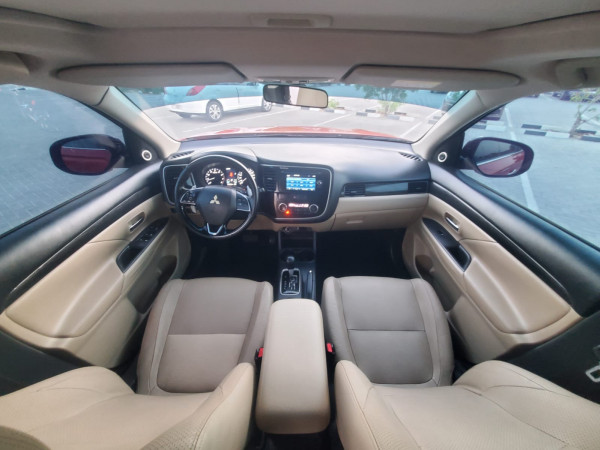 Mitsubishi Outlander 2016/ Red LHD Petrol AT SUV 4WD view 5