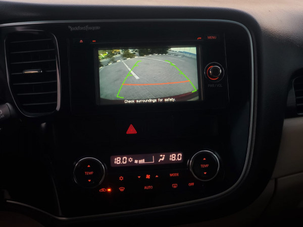 Mitsubishi Outlander 2016/ Red LHD Petrol AT SUV 4WD view 15