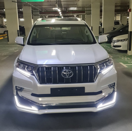 Toyota Prado 2020/ White LHD Petrol AT SUV 4WD view 7