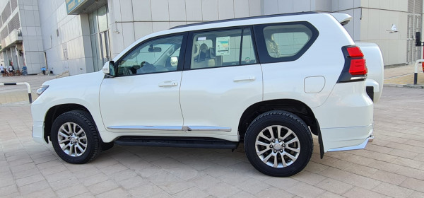 Toyota Prado 2020/ White LHD Petrol AT SUV 4WD view 8