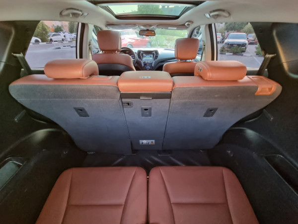 Hyundai Santa Fe 2015/ White LHD Gasoline AT SUV 4WD view 6