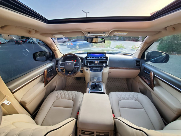 Toyota Land Cruiser 2014/ Black LHD Petrol AT SUV 4WD view 4