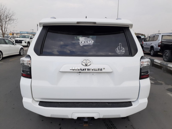 Toyota 4-Runner 2016/ White LHD Petrol AT SUV 4WD