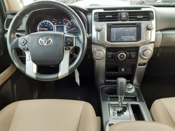 Toyota 4-Runner 2016/ White LHD Petrol AT SUV 4WD view 3