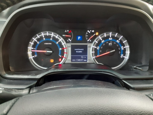 Toyota 4-Runner 2016/ White LHD Petrol AT SUV 4WD view 4