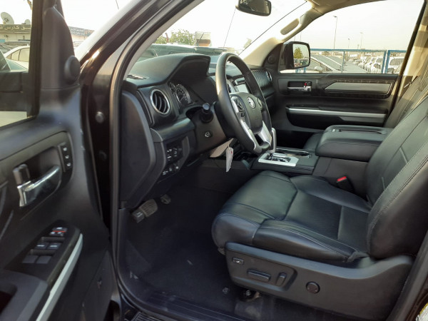 Toyota Tundra 2017/ Black LHD Diesel AT Pickup 4WD view 2