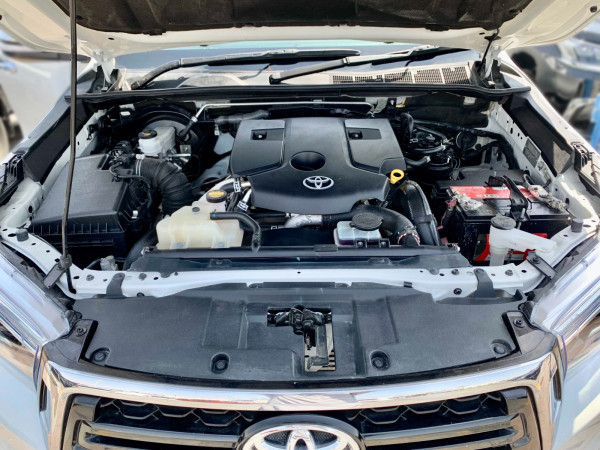 Toyota Hilux 2017  White RHD Diesel AT Pickup 4WD