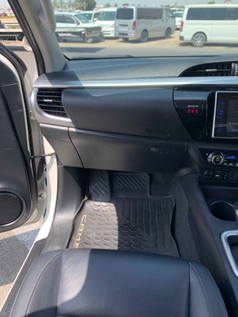 Toyota Hilux 2017  White RHD Diesel AT Pickup 4WD view 5