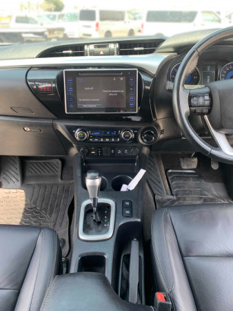Toyota Hilux 2017  White RHD Diesel AT Pickup 4WD view 6