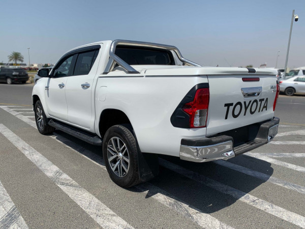 Toyota Hilux 2017  White RHD Diesel AT Pickup 4WD view 16