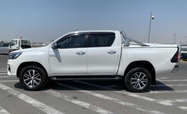 Toyota Hilux 2017  White RHD Diesel AT Pickup 4WD view 19