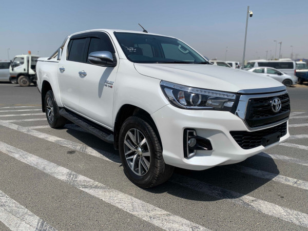 Toyota Hilux 2017  White RHD Diesel AT Pickup 4WD view 22