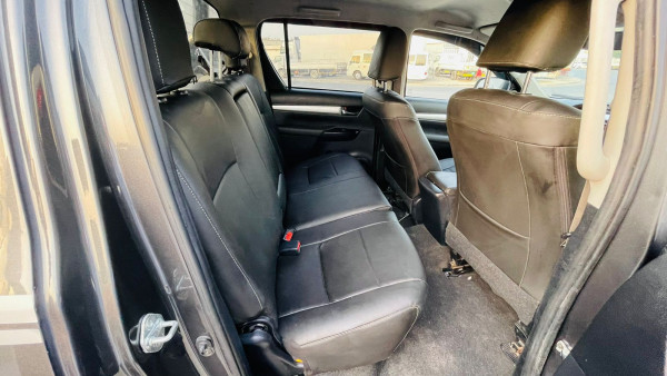 Toyota Hilux 2016/ Grey RHD Diesel AT Pickup 4WD view 9
