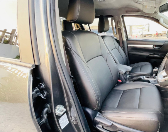 Toyota Hilux 2016/ Grey RHD Diesel AT Pickup 4WD view 16