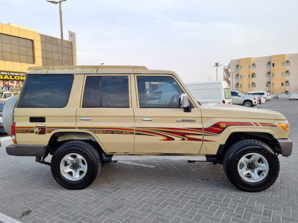 Toyota Land Cruiser HardTop 2012/ Brown(L) LHD Petrol MT SUV 4WD view 8